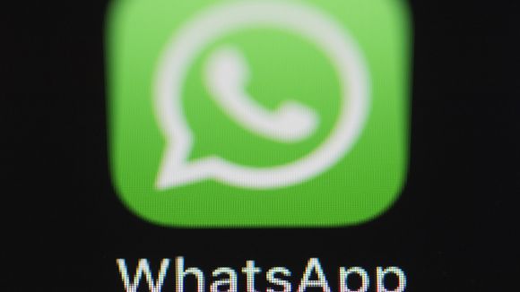 Lutte contre les infox : WhatsApp limite le transfert de messages à cinq destinataires