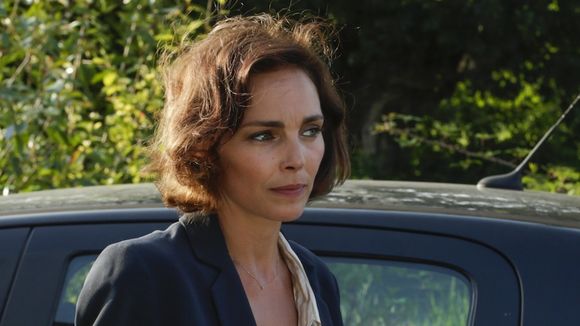 Audiences : Bon bilan pour la saison 1 de "Infidèle", une saison 2 sur les rails ?