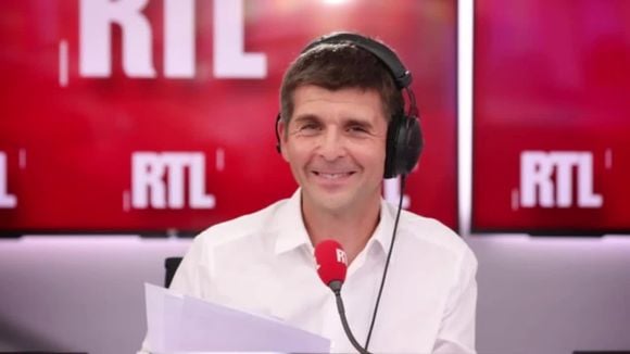 "J'espère qu'il écoute Europe 1" : Le lapsus de Thomas Sotto sur RTL