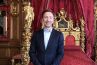 Stéphane Bern va jouer un militaire pour France 3