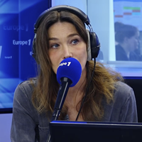 "J'ai été complètement débile" : Carla Bruni-Sarkozy regrette son trait d'humour sur le coronavirus