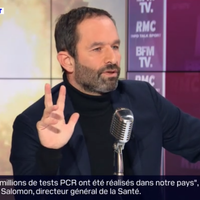 Benoît Hamon dézingue CNews : "Une chaîne d'extrême-droite", "complotiste" qui défend des "idées racistes"