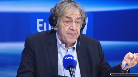 Alain Finkielkraut dézingue "Le Monde" sur Europe 1 : "Il n'est plus le journal de référence mais l'organe de vigilance"