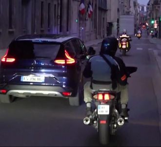 <p>France 2 : Jeff Wittenberg poursuit en moto la...