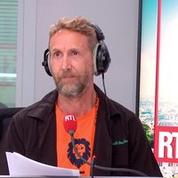 Thomas Sotto se paye Philippe Caverivière sur RTL : "C'est de ma faute si vous vous le cognez tous les matins !"