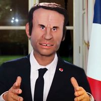 "En 2023, je vous souhaite de m'aimer" : "Blast" parodie Emmanuel Macron et lance son "Projet M" inspiré des "Guignols"