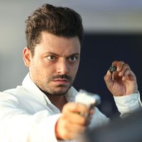 "Avenir" avec Kev Adams : Déjà une saison 2 en développement sur TF1 ?