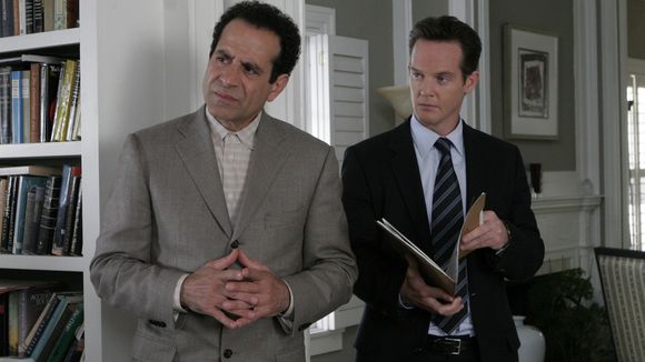 "Monk" : 14 ans après la fin de la série, Tony Shaloub et le cast original bientôt réunis dans un film