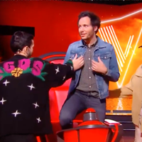 "Mais c'est pas vrai..." : Vianney casse encore son fauteuil dans "The Voice"