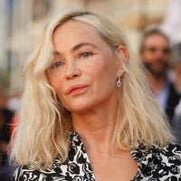 Emmanuelle Béart dévoile avoir été victime d'inceste dans un documentaire diffusé sur M6 le 24 septembre