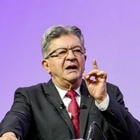 "Jean-Luc Mélenchon, c'est l'extrême droite" : Les journalistes de "La Tribune" se désolidarisent d'une interview de Boris Cyrulnik publiée sur le site