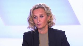 Audiences pré-access : "C dans l'air" avec Caroline Roux plus fort que "C à vous" sur France 5, "Un dîner presque parfait" plus suivi que "Les 50" sur W9