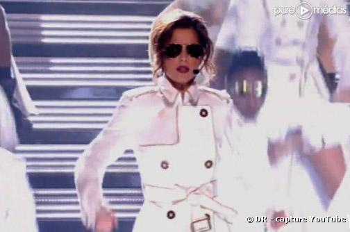 Cheryl Cole sur la scène des Brit Awards 2010