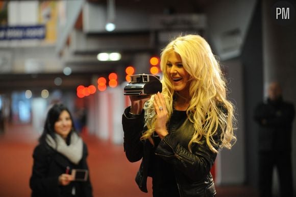 Victoria Silvstedt co-anime "A la recherche du grand amour" sur NRJ 12