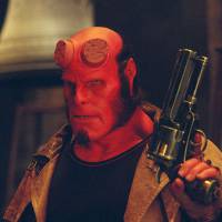 Audiences : succès pour W9 avec "Hellboy" et "Dilemme"