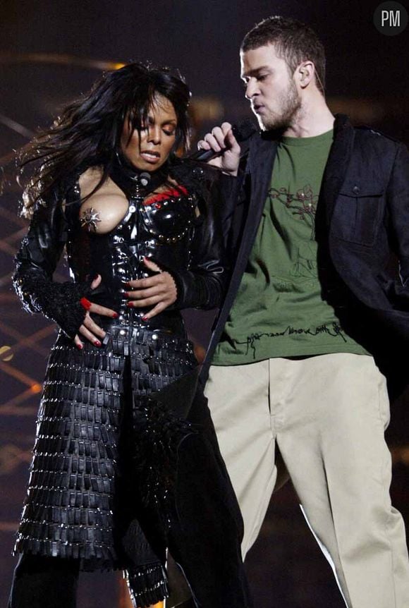 Janet Jackson et Justin Timberlake lors du Super Bowl en 2004