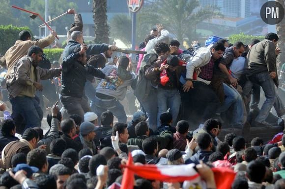 Les partisans du raïs sèment la terreur en Egypte. (Le 2 février 2011) 