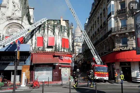 L'incendie de la salle de l'Elysée Montmartre, le 22 mars 2011 à Paris