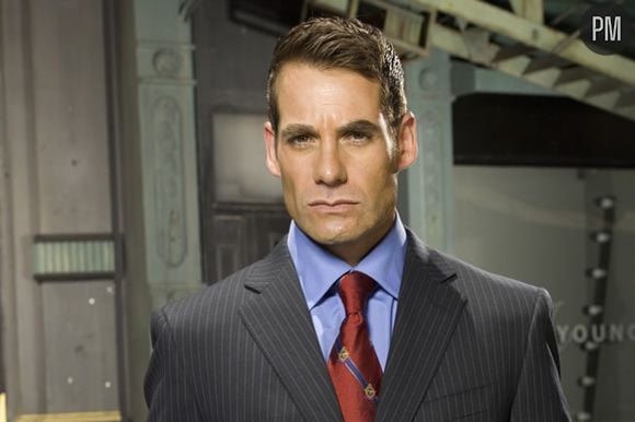 Adrian Pasdar incarne Nathan Petrelli dans "Heroes"