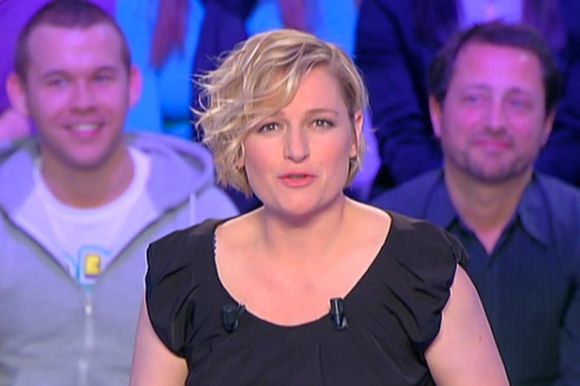 Anne-Elisabeth Lemoine sur Canal + le 25 mars 2011.