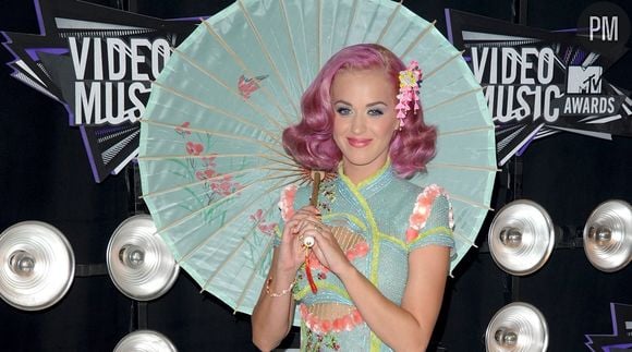 Katy Perry arrive aux MTV Video Music Awards 2011