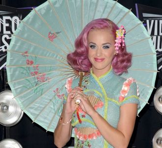Katy Perry arrive aux MTV Video Music Awards 2011