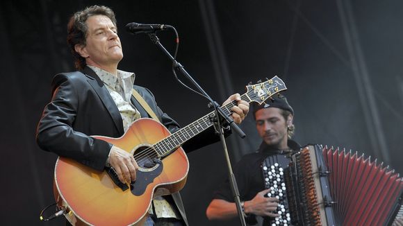 Francis Cabrel bientôt en duo avec Shakira ?