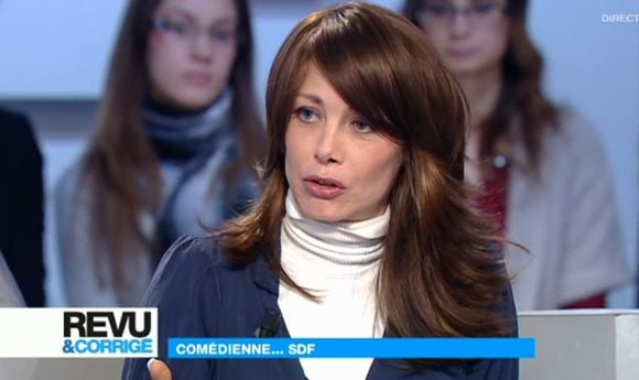 Mallaury Nataf, sur le plateau de "Revu et Corrigé" sur France 5 le 4 février 2012.