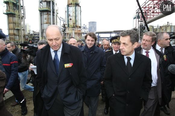 Nicolas Sarkozy et Laurent Fabius, le 24 février 2012.