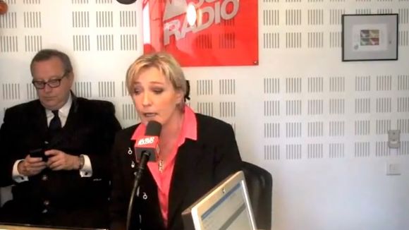 Marine Le Pen s'en prend à Caroline Roux sur Sud Radio