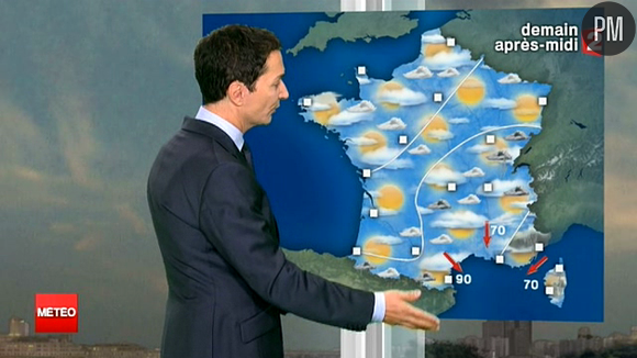 Philippe Verdier dispo d'un sutdio plus grand pour sa nouvelle météo.