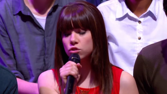 Zapping : Carly Rae Jepsen offre un live acoustique et un record d'audience au "Grand Journal" de Canal+