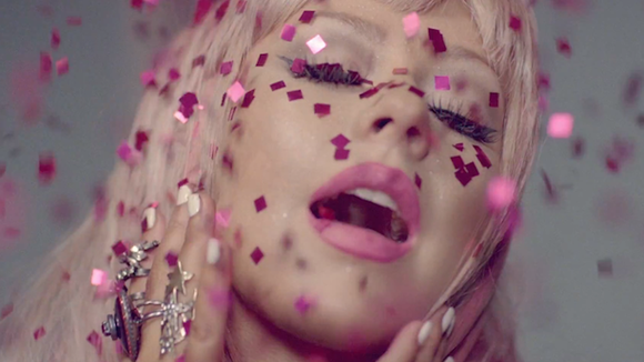 Christina Aguilera dévoile le clip de "Your Body"