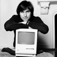 Un an après la disparition de Steve Jobs, Apple rend hommage à son ancien patron