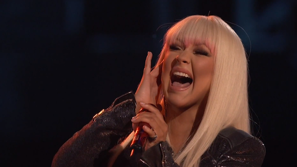 Christina Aguilera et Blake Shelton interprètent "Just A Fool" dans "The Voice", le 19 novembre