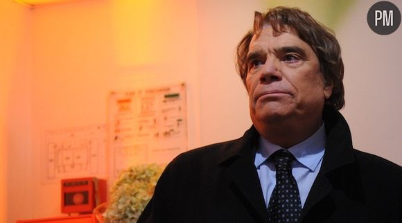 Le Parlement ouvre une enquête sur les conditions du rachat de Hersant Médias par Bernard Tapie