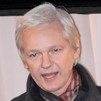 Julien Assange critique le film sur Wikileaks de Bill Condon