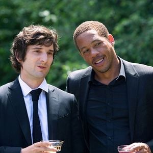 Gaspard Proust et Joey Starr, complices dans "L'Amour dure trois ans" de Frédéric Beigbeder.