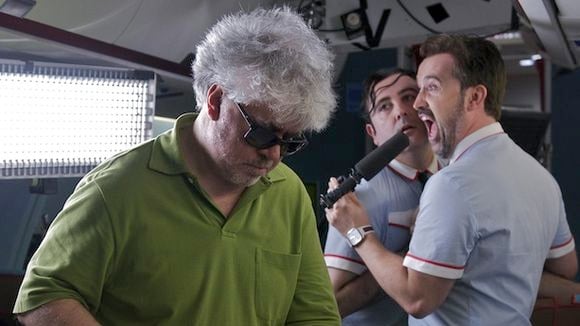 Pedro Almodóvar très sévèrement égratigné par "El País" pour un film trop gay-friendly