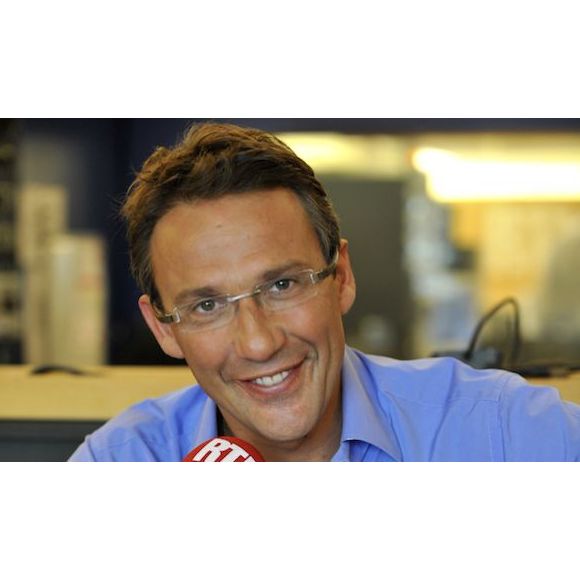 Hors matinale, C'est Julien Courbet qui est l'animateur le plus écouté de la bande FM.