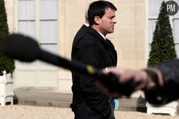 Manuel Valls, ministre de l'Intérieur, gère bien sa communication selon une enquête menée auprès des journalistes politiques par Vae Solis.