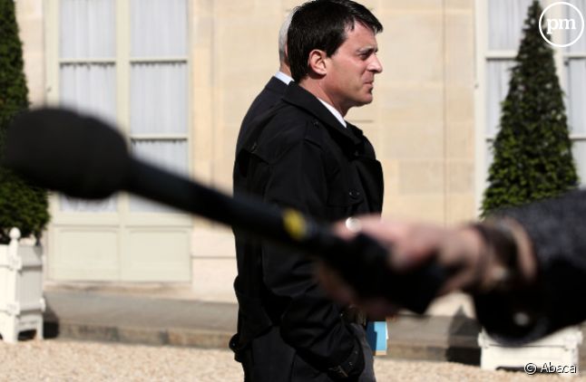 Manuel Valls, ministre de l'Intérieur, gère bien sa communication selon une enquête menée auprès des journalistes politiques par Vae Solis.