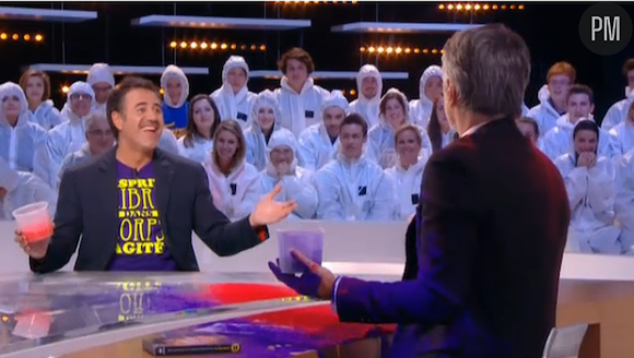 Bataille de peinture au "grand Journal"