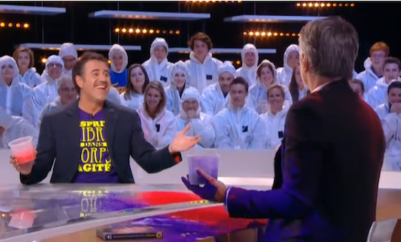 Bataille de peinture au "grand Journal"