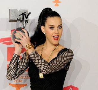 Katy Perry a remporté un trophée aux MTV Europe Music...