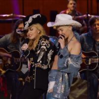 Miley Cyrus et Madonna proposent un duo très chaud sur MTV