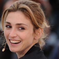 "Closer" attaqué au pénal par Julie Gayet