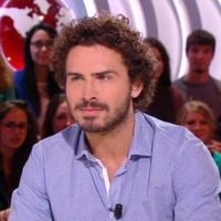 Maxime Musqua teste les blagues de Gad Elmaleh dans la pub LCL