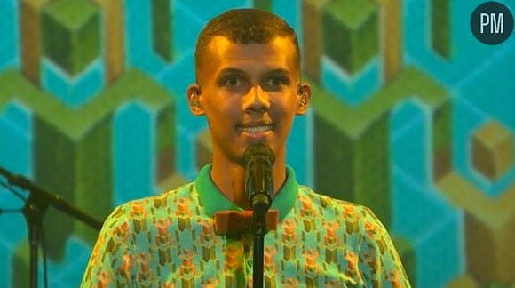 Stromae chante Papaoutai