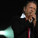 Renaud attaque "VSD" et "Paris Match" pour atteinte à la vie privée